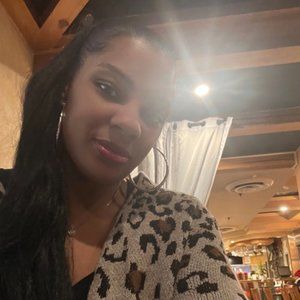 Meet your Posher, Sheika